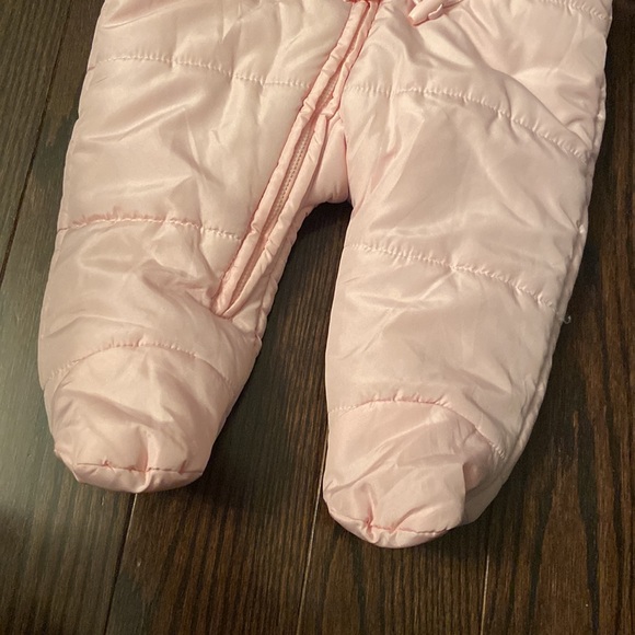 The Children’s Place Baby Snowsuit - Size 3-6 months - Picture 3 of 5